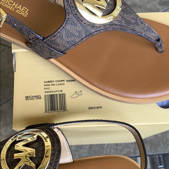 MICHAEL KORS AUBREY CHARM THONG MINI MO LOGO PVC - Picture 12 of 16